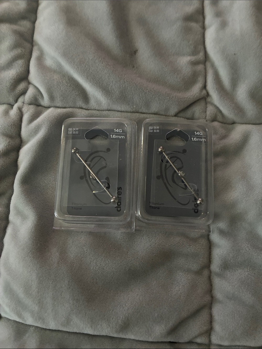 Claire's Silver Titanium Industrial Barbell Piercing Set - 14G